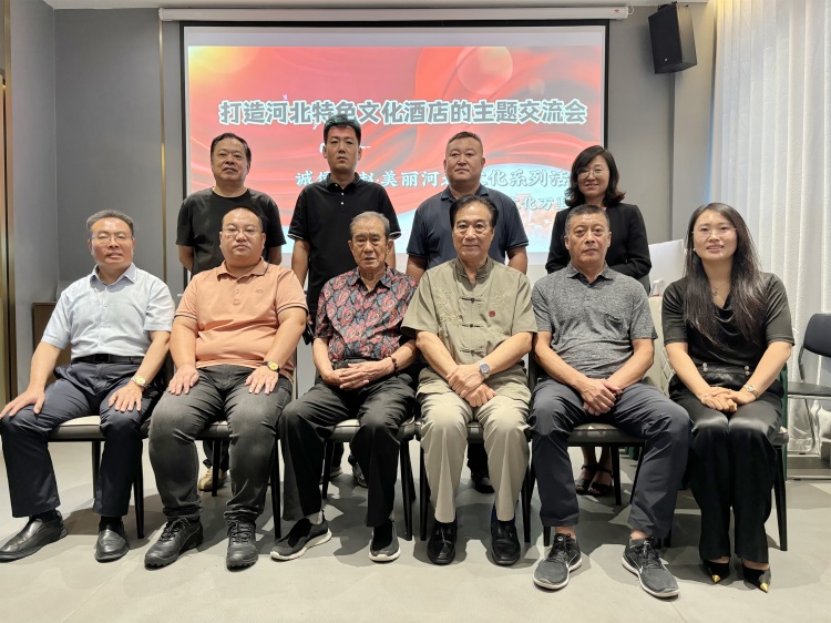6 合影.jpg